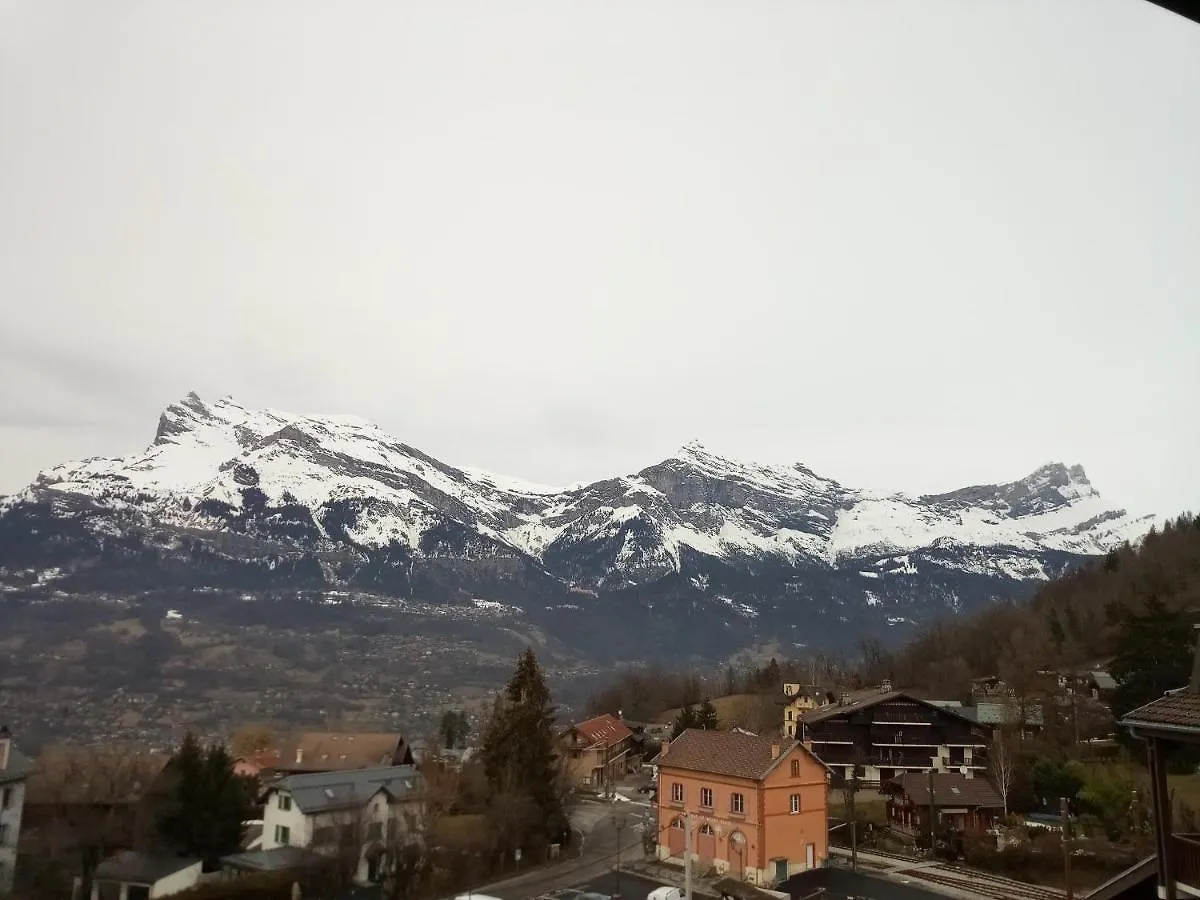 Spacious&comfortable chalet apartment. Saint-Gervais-les-Bains